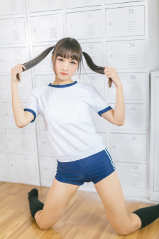 三月女郎